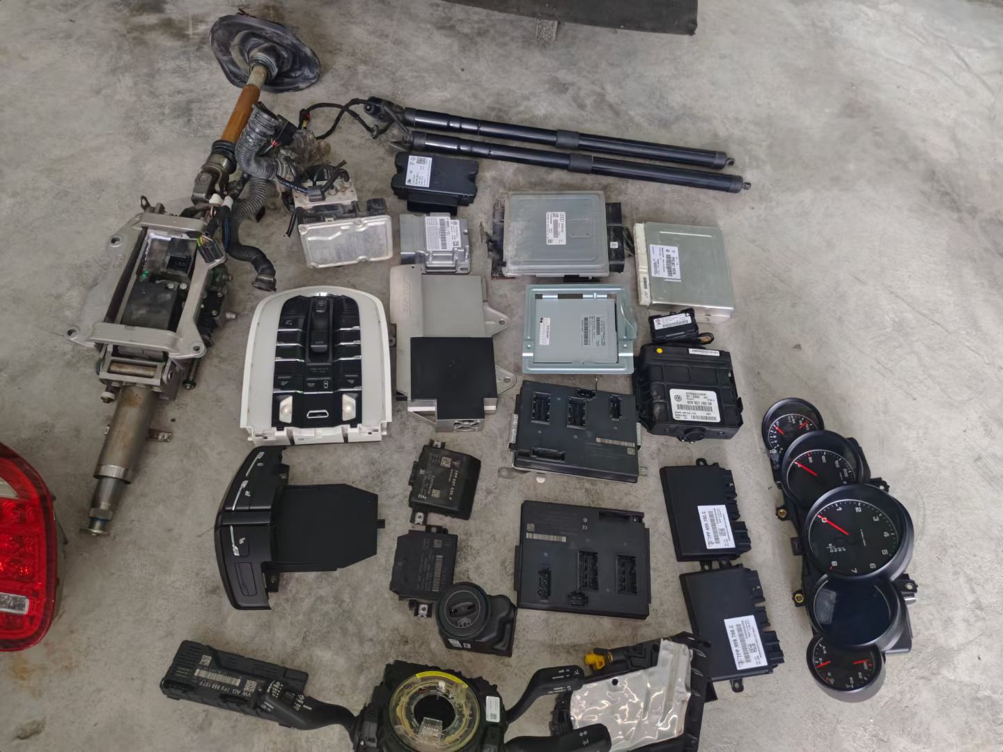 Used Full Interior Electrical Kit For Porsche Cayenne 958 3.0T 2011‑2017 - Image 3