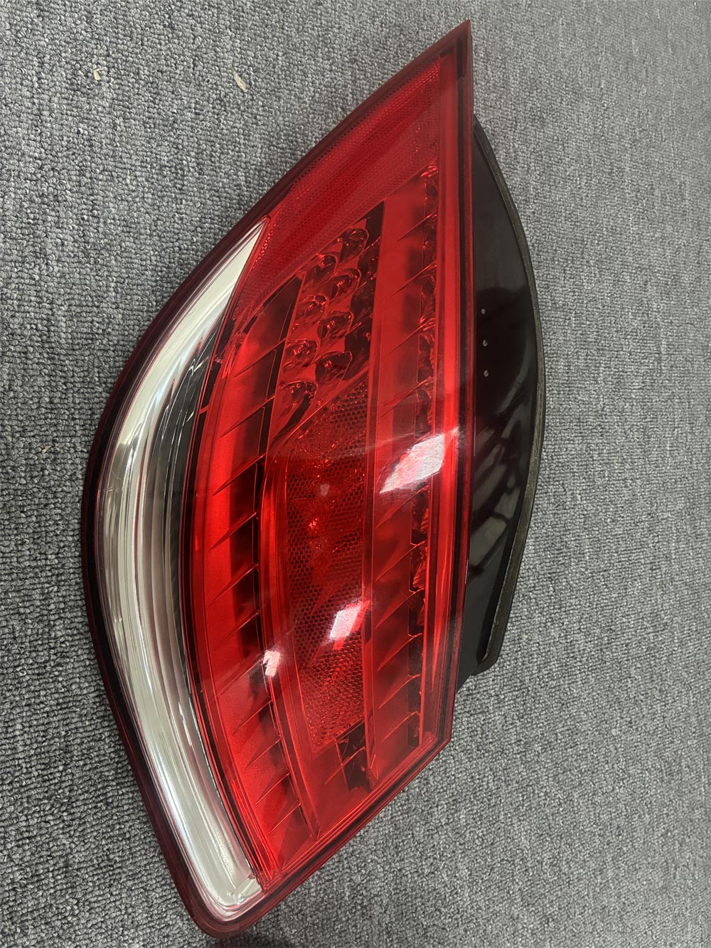 Used Rear Tail Light Assembly Pair For Porsche Boxster Cayman 987.2 2009‑2012 OE 98763142503, 98763142604 - Image 3