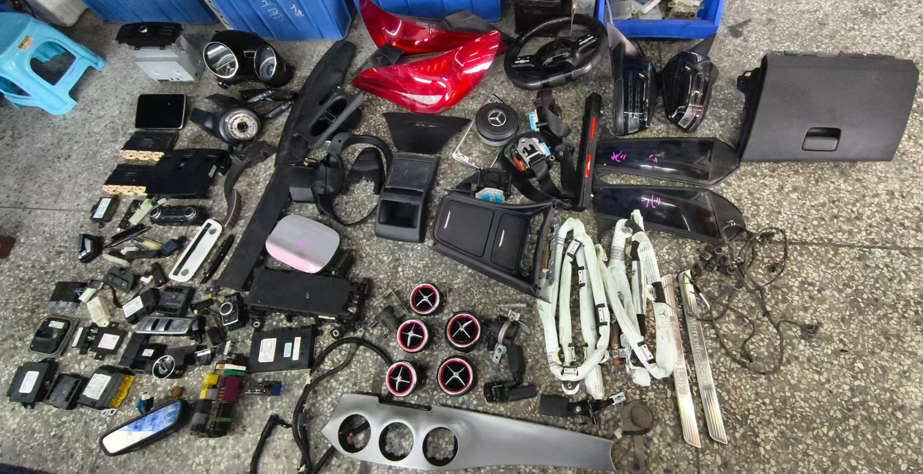 Used Full Set Interior & Electronic Dismantled Parts For Mercedes‑Benz CLA‑Class C117 X117 2013‑2019 - Image 5