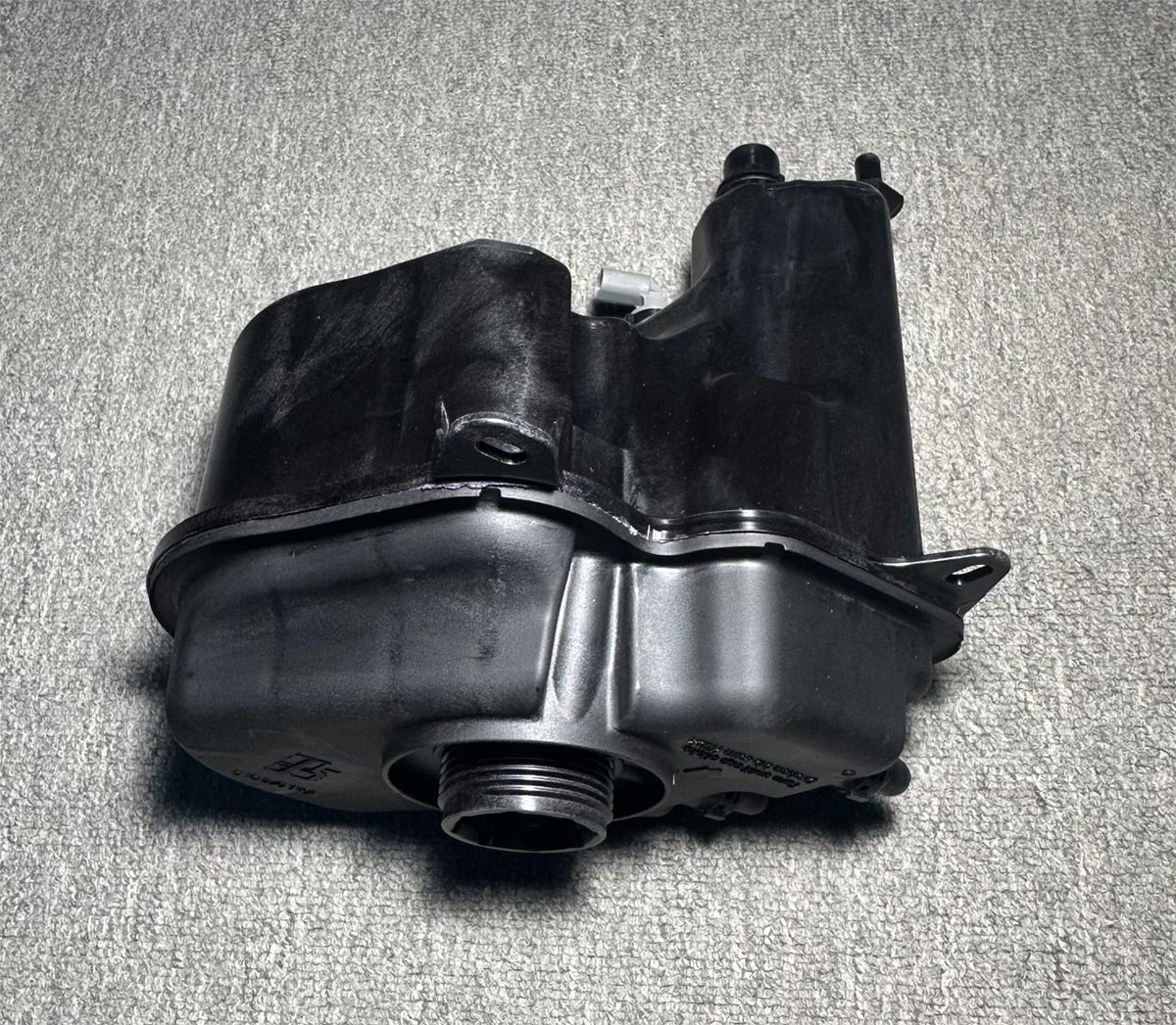 BMW E60 M5 E63 E64 M6 S85 Coolant Expansion Tank Radiator Overflow Bottle OE 17102283345
