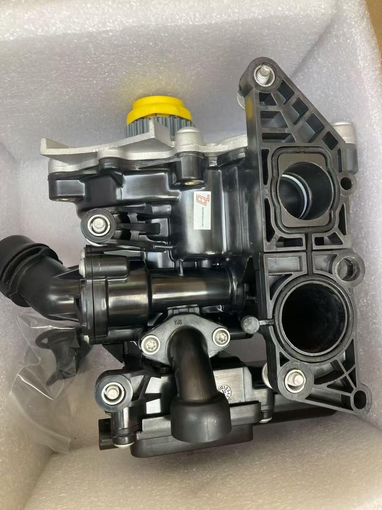 New Integrated Water Pump & Thermostat Assembly OE 06L121111C, For Porsche Macan 2.0T, Audi, VW EA888 Gen3 1.8T 2.0T